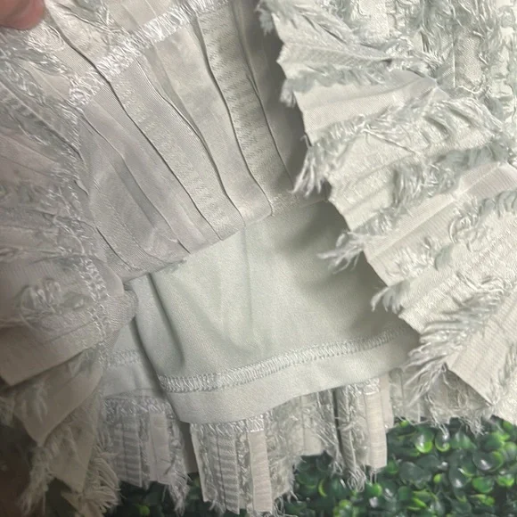 👀 VERY J pleated eyelash fringe skirt size M pale mint green - Picture 5 of 6